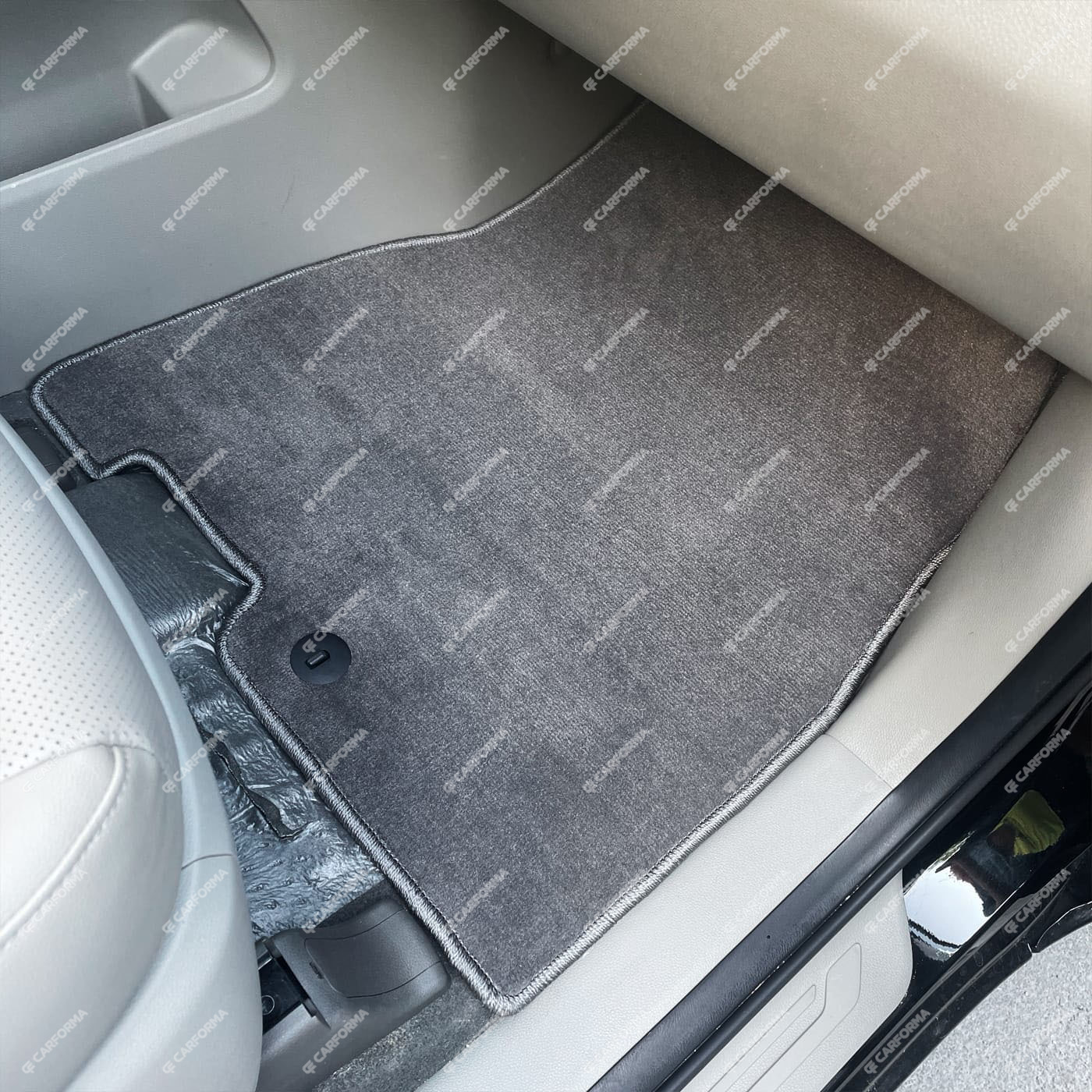 Коврики на KIA Carnival III 7 мест 2014 - 2021 в Томске Коврики на KIA Carnival III 7 мест 2014 - 2021 в Томске