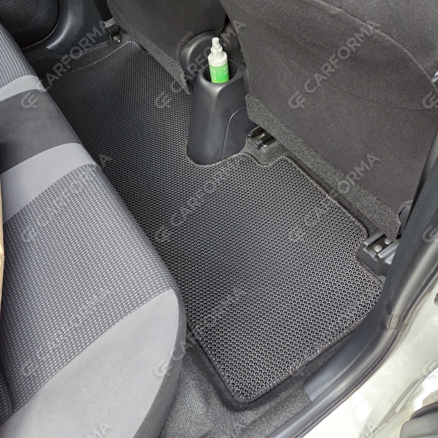 Ворсовые коврики на Toyota Yaris L 2013&nbsp;-&nbsp;2026 в Томске