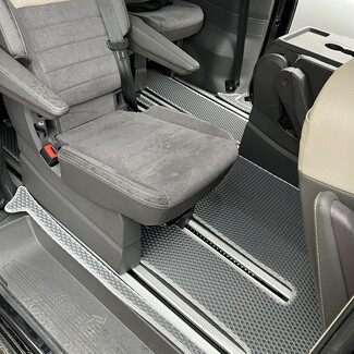 Коврики на Volkswagen Multivan (T7) 2021 - 2026 в Томске Коврики на Volkswagen Multivan (T7) 2021 - 2026 в Томске
