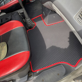 Коврики на Mitsubishi Space Gear 1994&nbsp;-&nbsp;2007 в Томске