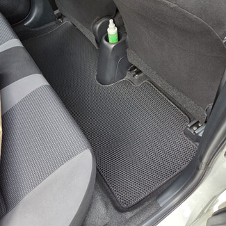 Коврики на Toyota Yaris L 2013 - 2026 в Томске Коврики на Toyota Yaris L 2013 - 2026 в Томске