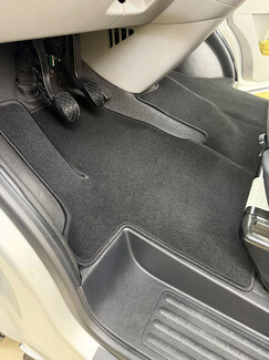 Ворсовые коврики на Volkswagen Caravelle (T5) 2003&nbsp;-&nbsp;2015 в Томске