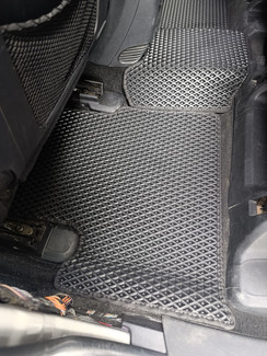 Коврики на Jeep Grand Cherokee (WK2) 2010 - 2022 в Томске