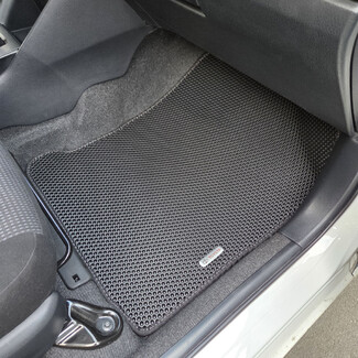 Коврики на Toyota Yaris L 2013 - 2026 в Томске Коврики на Toyota Yaris L 2013 - 2026 в Томске